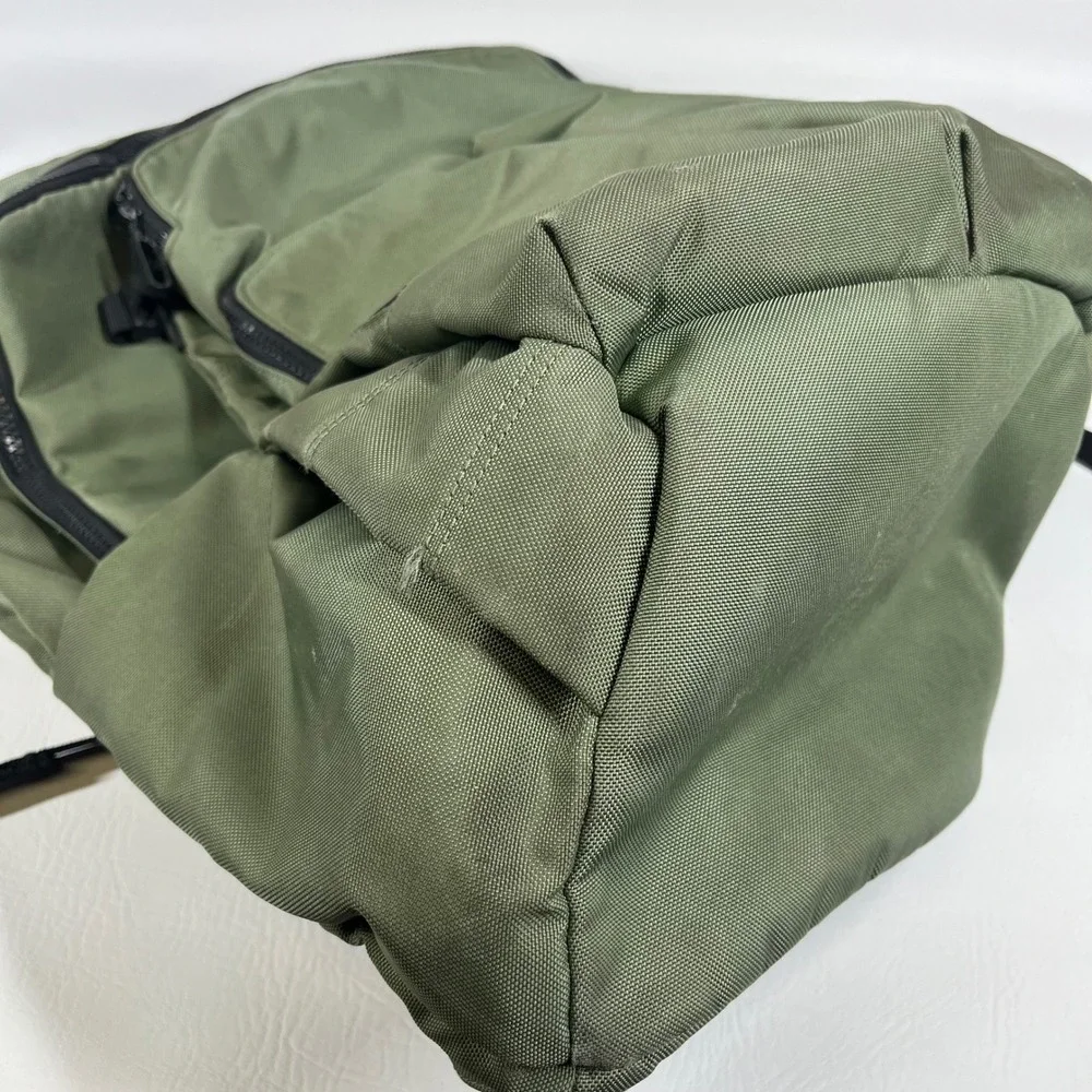 Lululemon Cruiser Backpack Sage Green Olive Multi Pocket Commuter Bag OS